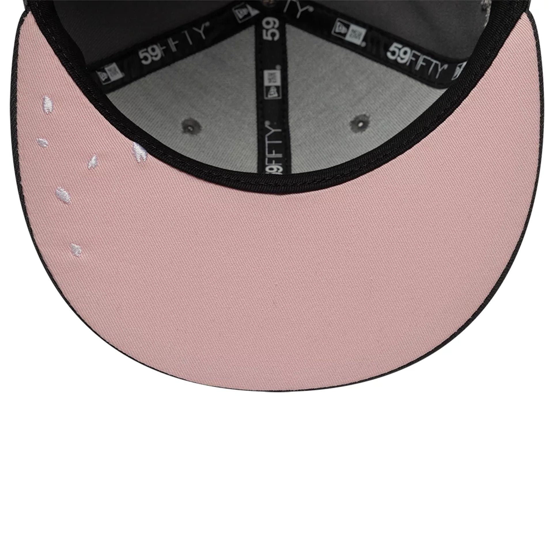 Pictured is this New Era Sakura Nagashi 59FIFTY Fitted cap in grey. 2