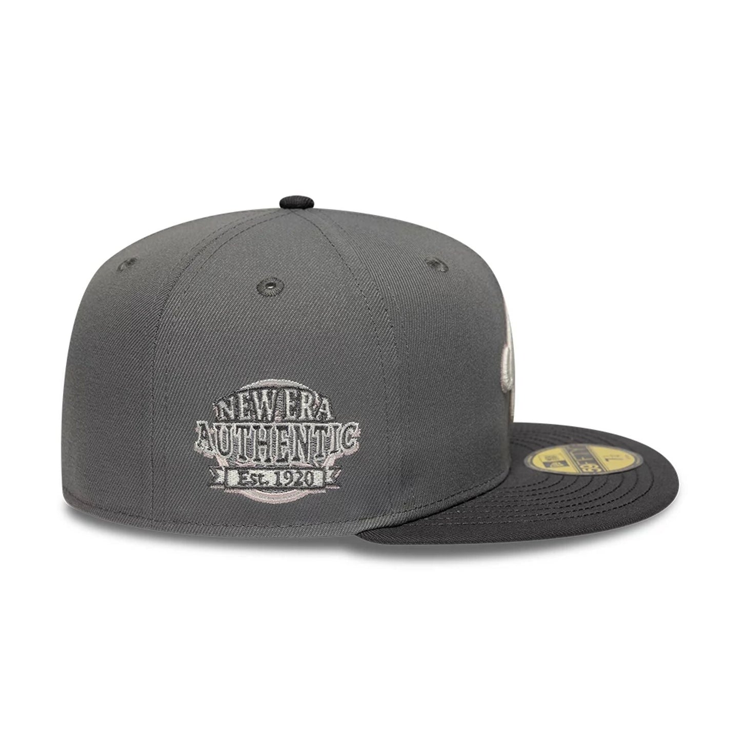 Pictured is this New Era Sakura Nagashi 59FIFTY Fitted cap in grey. 4