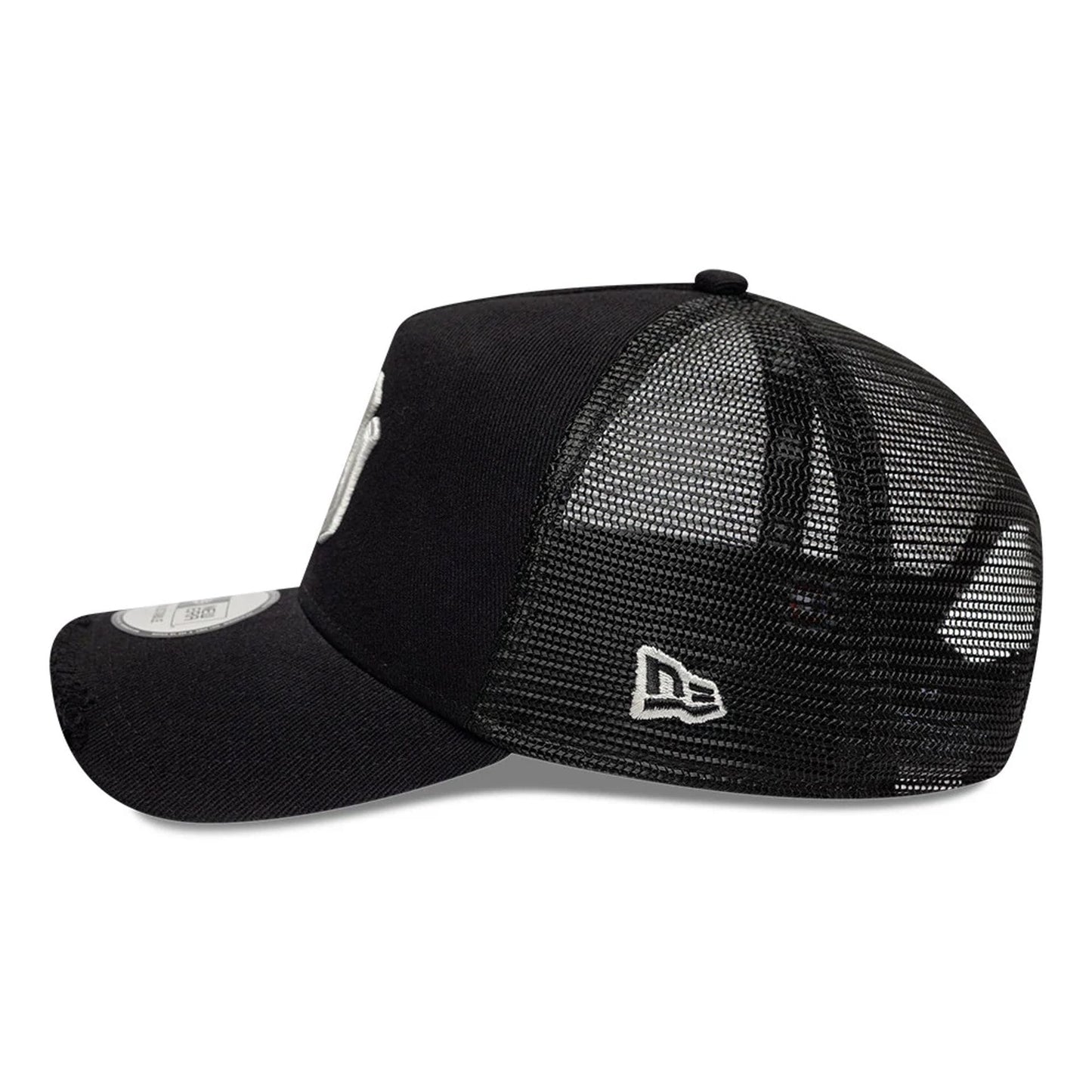 Pictured is this MLB Distressed New York Yankees 9FORTY A-Frame Trucker cap in black. 4