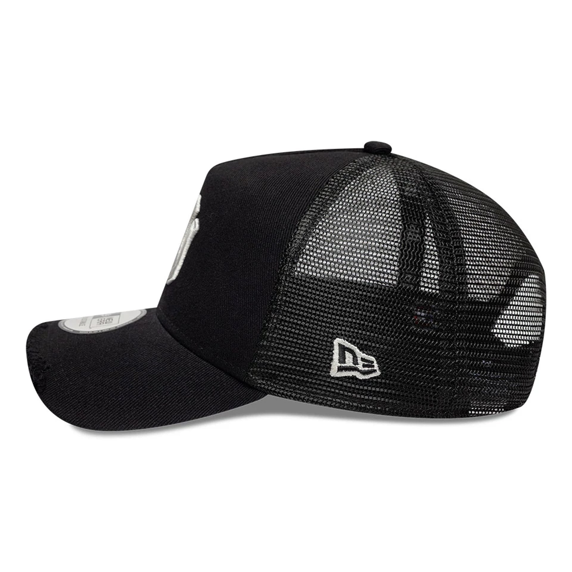 Pictured is this MLB Distressed New York Yankees 9FORTY A-Frame Trucker cap in black. 4