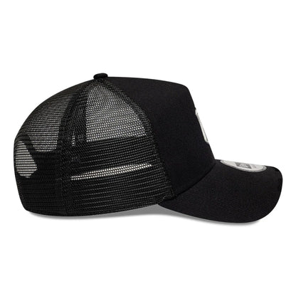 Pictured is this MLB Distressed New York Yankees 9FORTY A-Frame Trucker cap in black. 5