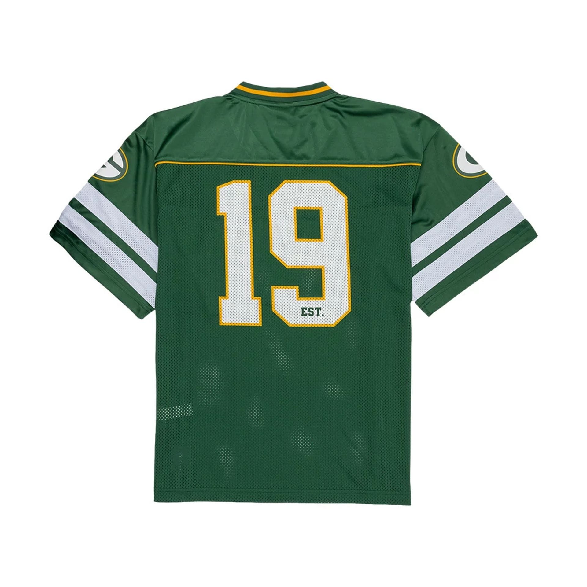 The model is wearing this NFL Green Bay Packers Mesh Jersey in green. 2