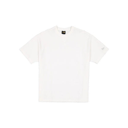 The model is wearing this New Era Black Label Seersucker T-Shirt in Cream. 1