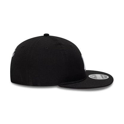 Pictured is this MLB Seersucker New York Yankees Retro Crown 9FIFTY cap in black. 6