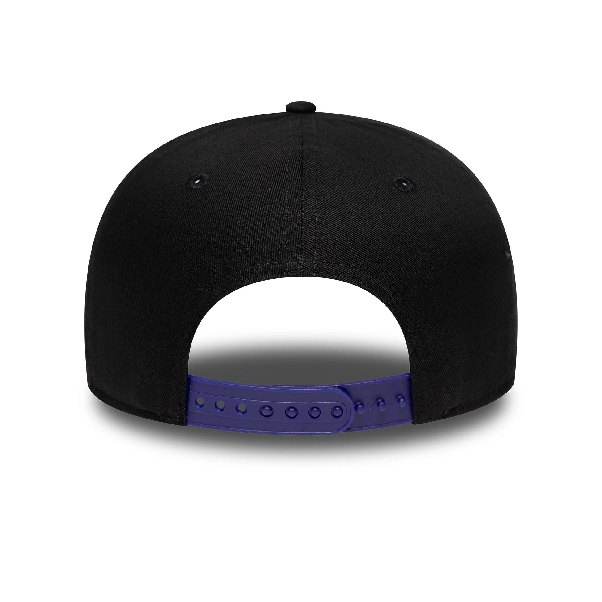 Pictured is this NBA Hardwood Classic Toronto Raptors 9FIFTY Snapback cap in black. 6