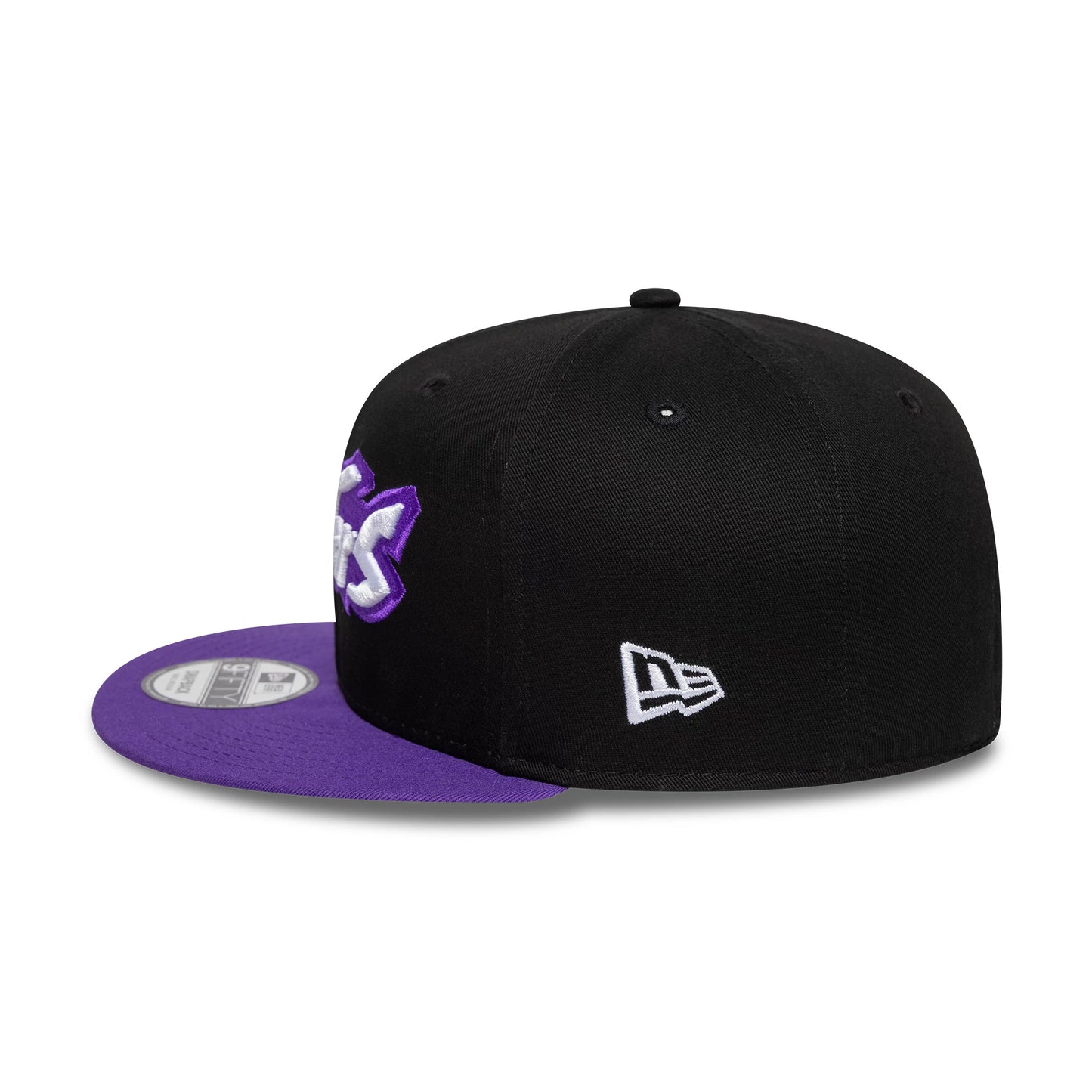 Pictured is this NBA Hardwood Classic Toronto Raptors 9FIFTY Snapback cap in black. 5