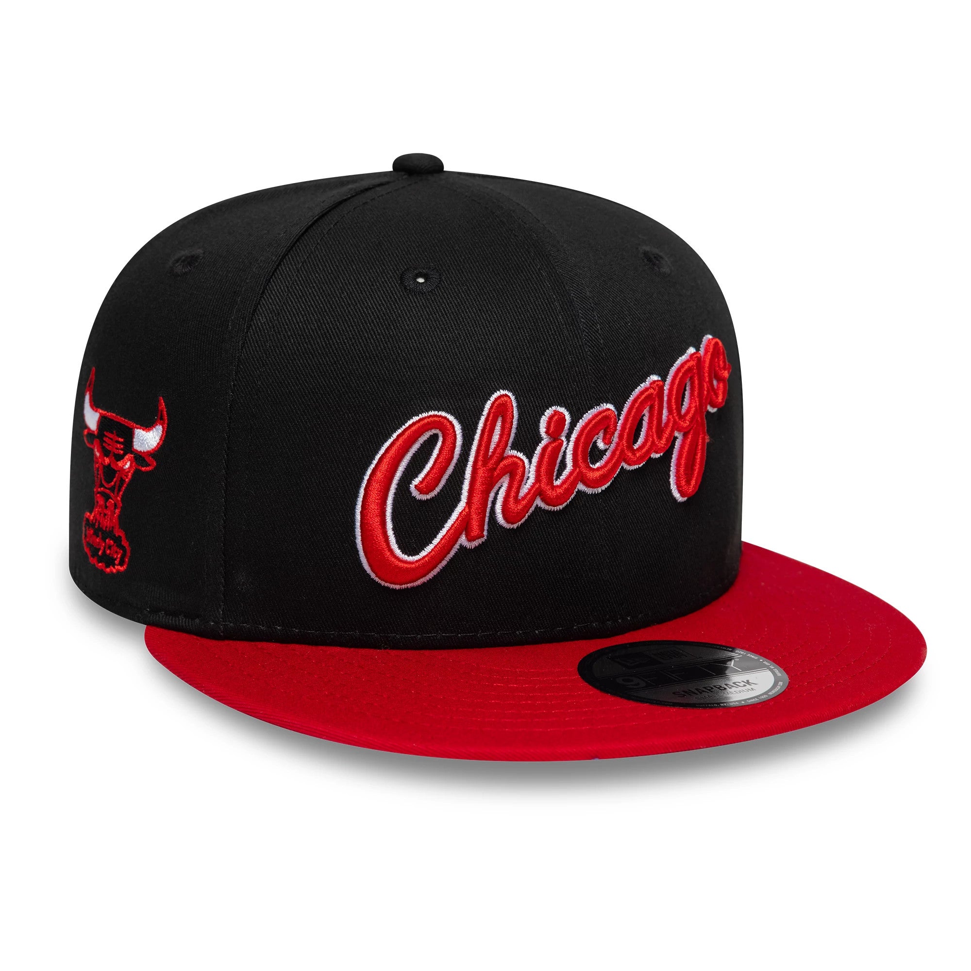 Pictured is this NBA Hardwood Classic Chicago Bulls 9FIFTY Snapback cap in black. 1
