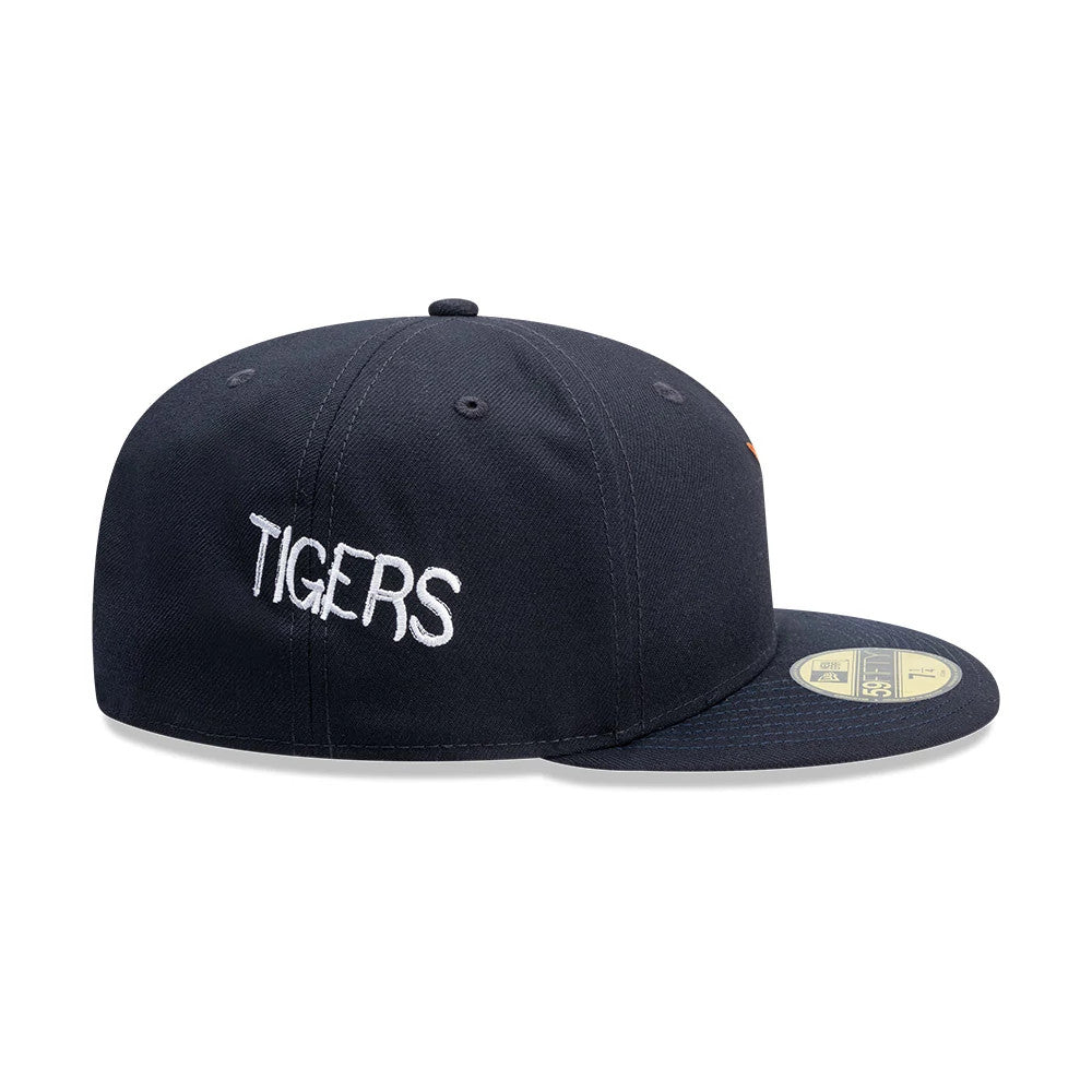 Pictured is this MLB Punkcore Detroit Tigers 59FIFTY Fitted cap in navy. 4