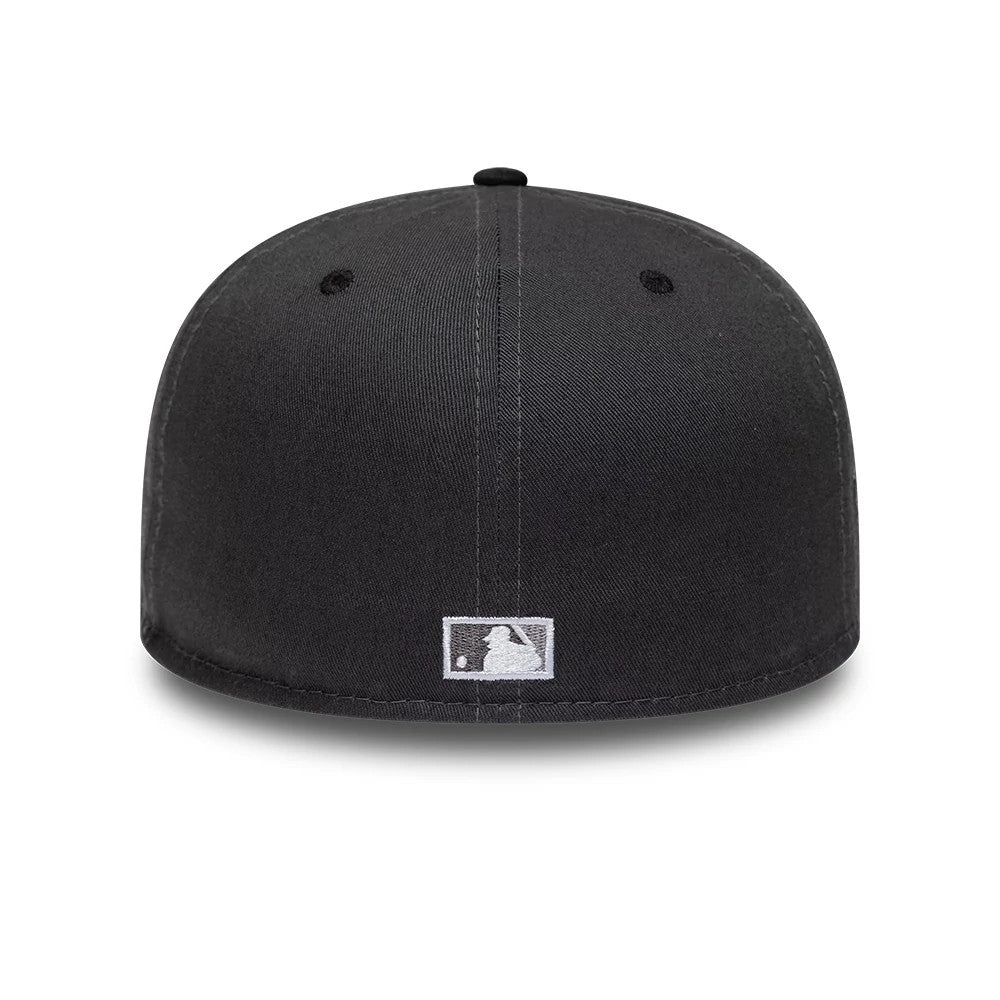 Pictured is this MLB Reflective New York Yankees 59FIFTY Fitted cap in charcoal & black. 7