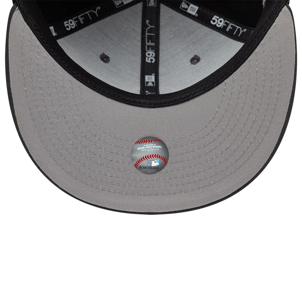 Pictured is this MLB Reflective Chicago White Sox 59FIFTY Fitted cap in black. 4
