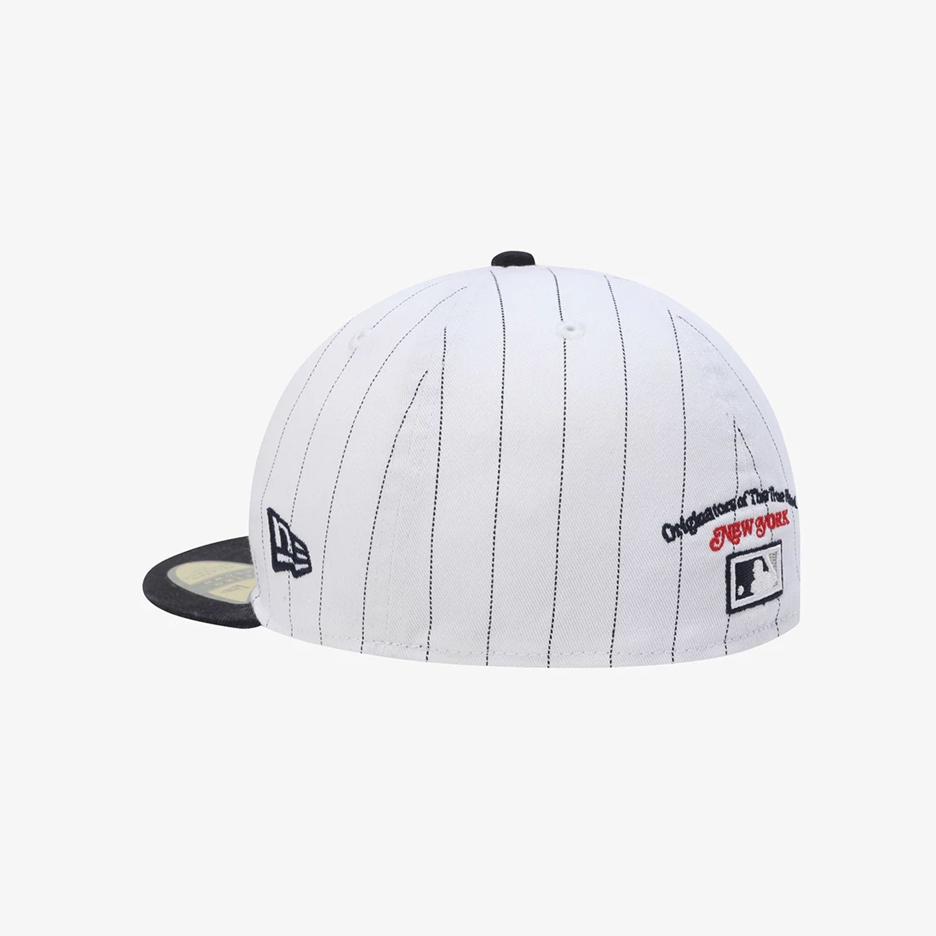 Pictured is this MLB 59FIFTY Day New York Yankees Retro Crown 59FIFTY Fitted cap in white. 4