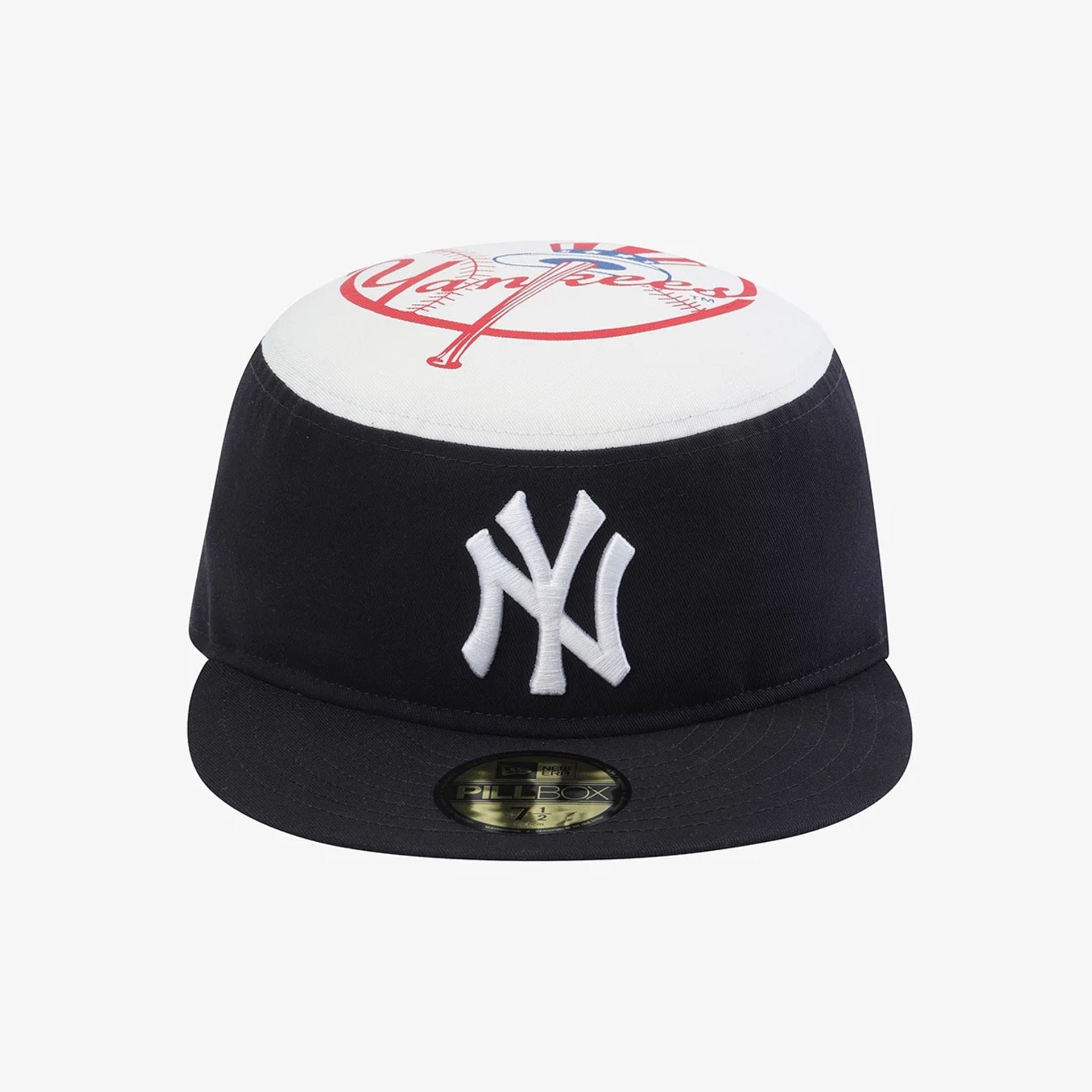 Pictured is this MLB 59FIFTY Day New York Yankees Pillbox cap in navy. 3