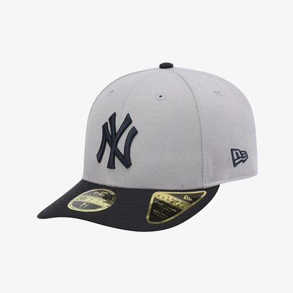 Pictured is this MLB 59FIFTY Day New York Yankees Low Profile 59FIFTY Fitted cap in grey. 1