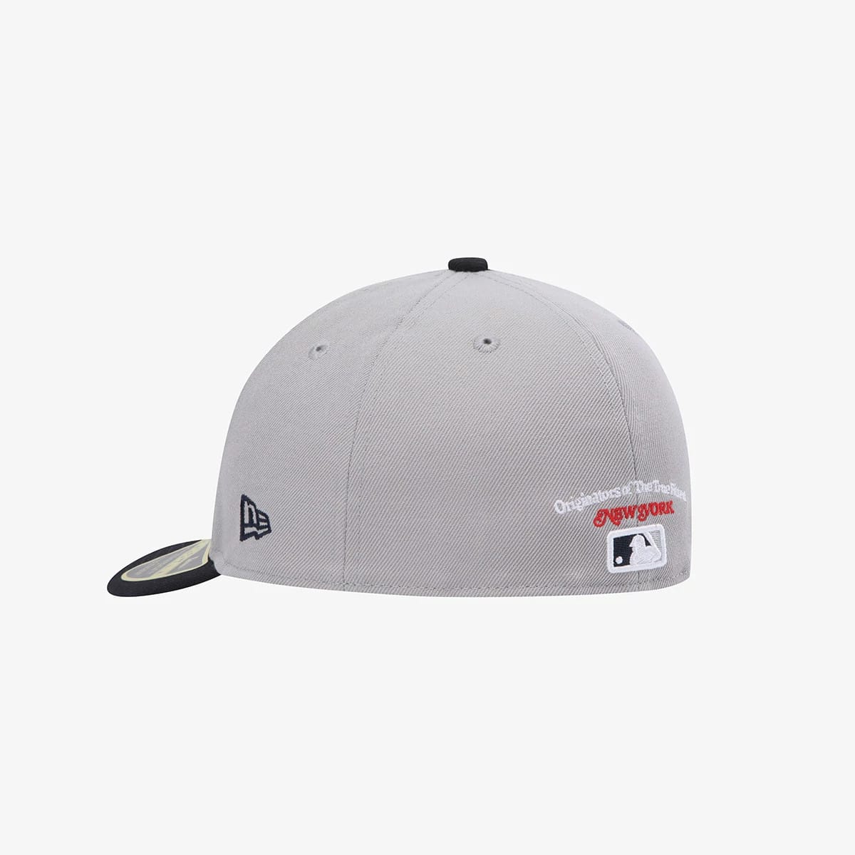 Pictured is this MLB 59FIFTY Day New York Yankees Low Profile 59FIFTY Fitted cap in grey. 4