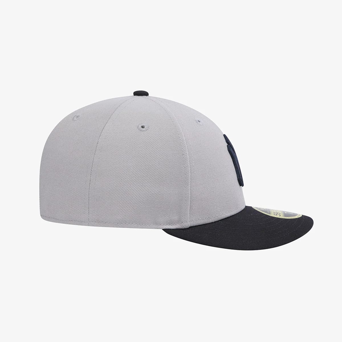 Pictured is this MLB 59FIFTY Day New York Yankees Low Profile 59FIFTY Fitted cap in grey. 5