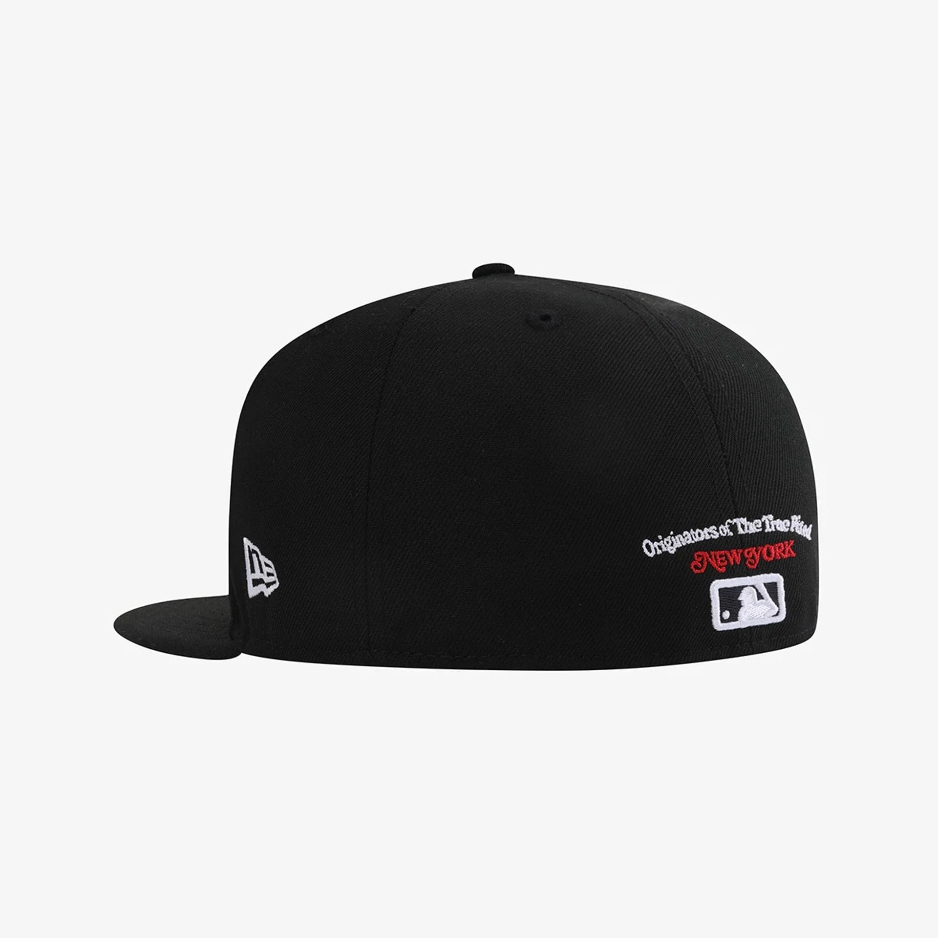 Pictured is this MLB 59FIFTY Day New York Yankees 59FIFTY Fitted cap in black. 4