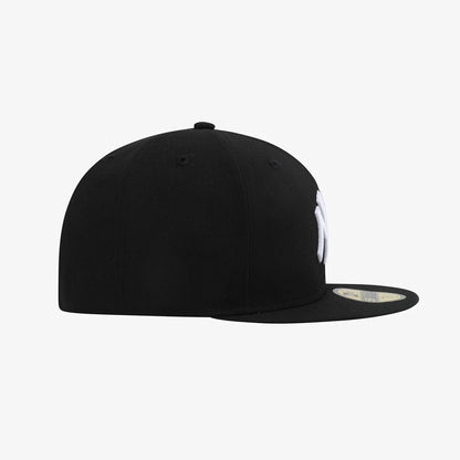 Pictured is this MLB 59FIFTY Day New York Yankees 59FIFTY Fitted cap in black. 5