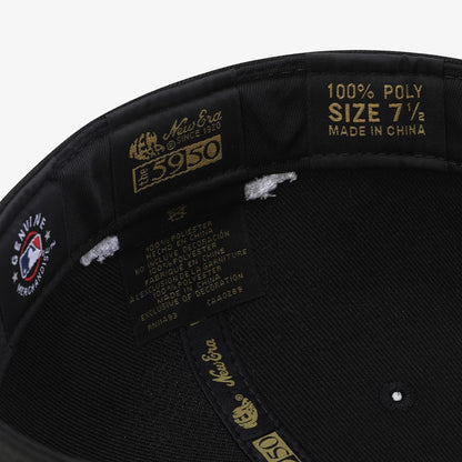 Pictured is this MLB 59FIFTY Day New York Yankees 59FIFTY Fitted cap in black. 8