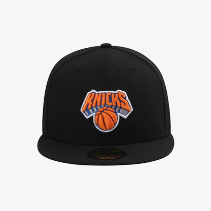 Pictured is this NBA 59FIFTY Day New York Knicks 59FIFTY Fitted cap in black. 2