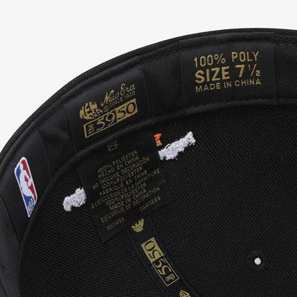 Pictured is this NBA 59FIFTY Day New York Knicks 59FIFTY Fitted cap in black. 8