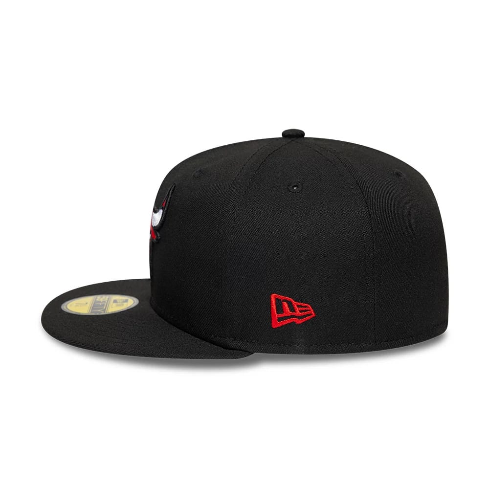 Pictured is this NBA Boutique Chicago Bulls 59FIFTY Fitted cap in black. 7