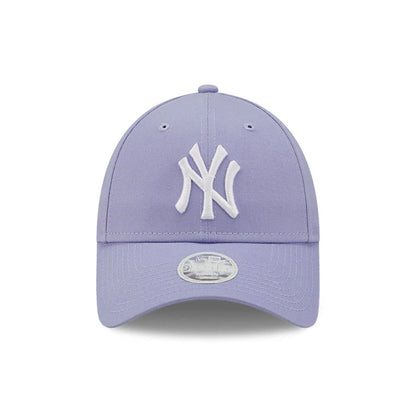 This is a New York Yankees League Essentials Womens Lilac 9FORTY Adjustable Cap 2