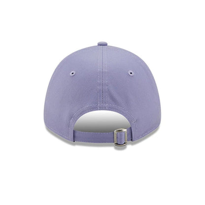 This is a New York Yankees League Essentials Womens Lilac 9FORTY Adjustable Cap 4