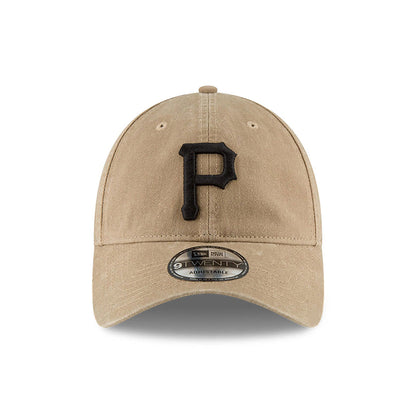 Pittsburgh Pirates MLB Core Classic Beige New Era 9TWENTY Adjustable Cap, front view showing raised black P logo on the front panel with matching eyelets and a 9TWENTY size sticker centred on the curved visor.