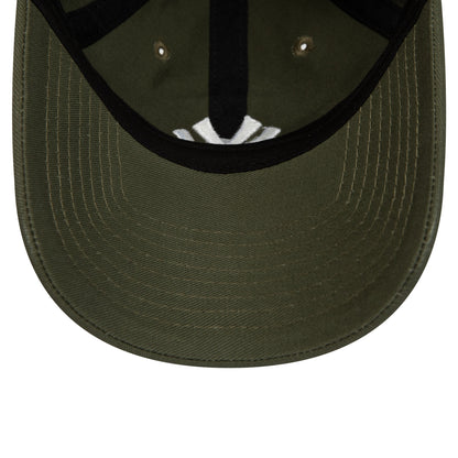 This is a New York Yankees League Essential Green 9TWENTY Adjustable Cap 5