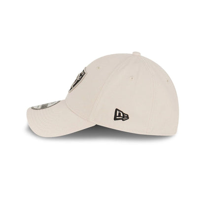 This is a Las Vegas Raiders Stone Cream 39THIRTY Stretch Fit Cap 4