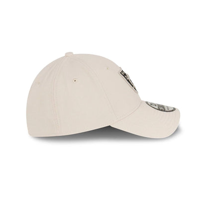 This is a Las Vegas Raiders Stone Cream 39THIRTY Stretch Fit Cap 5