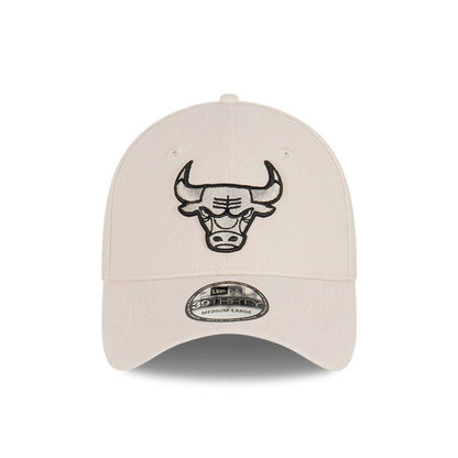 This is a Chicago Bulls Stone Cream 39THIRTY Stretch Fit Cap 2