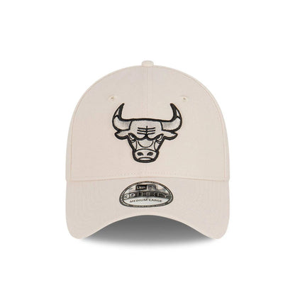 This is a Chicago Bulls Stone Cream 39THIRTY Stretch Fit Cap 2