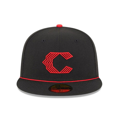 This is a Cincinnati Reds MLB City Connect 2025 Black 59FIFTY Fitted Cap 2
