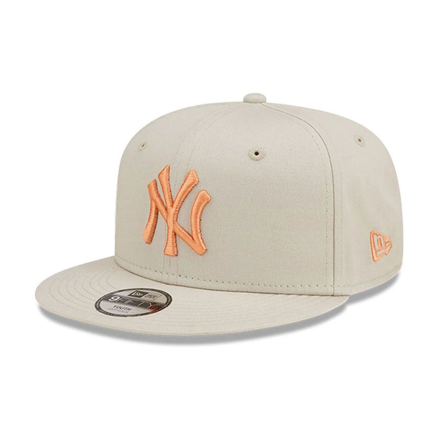 This is a Youth MLB League Essential New York Yankees Light Beige 9FIFTY Cap 1