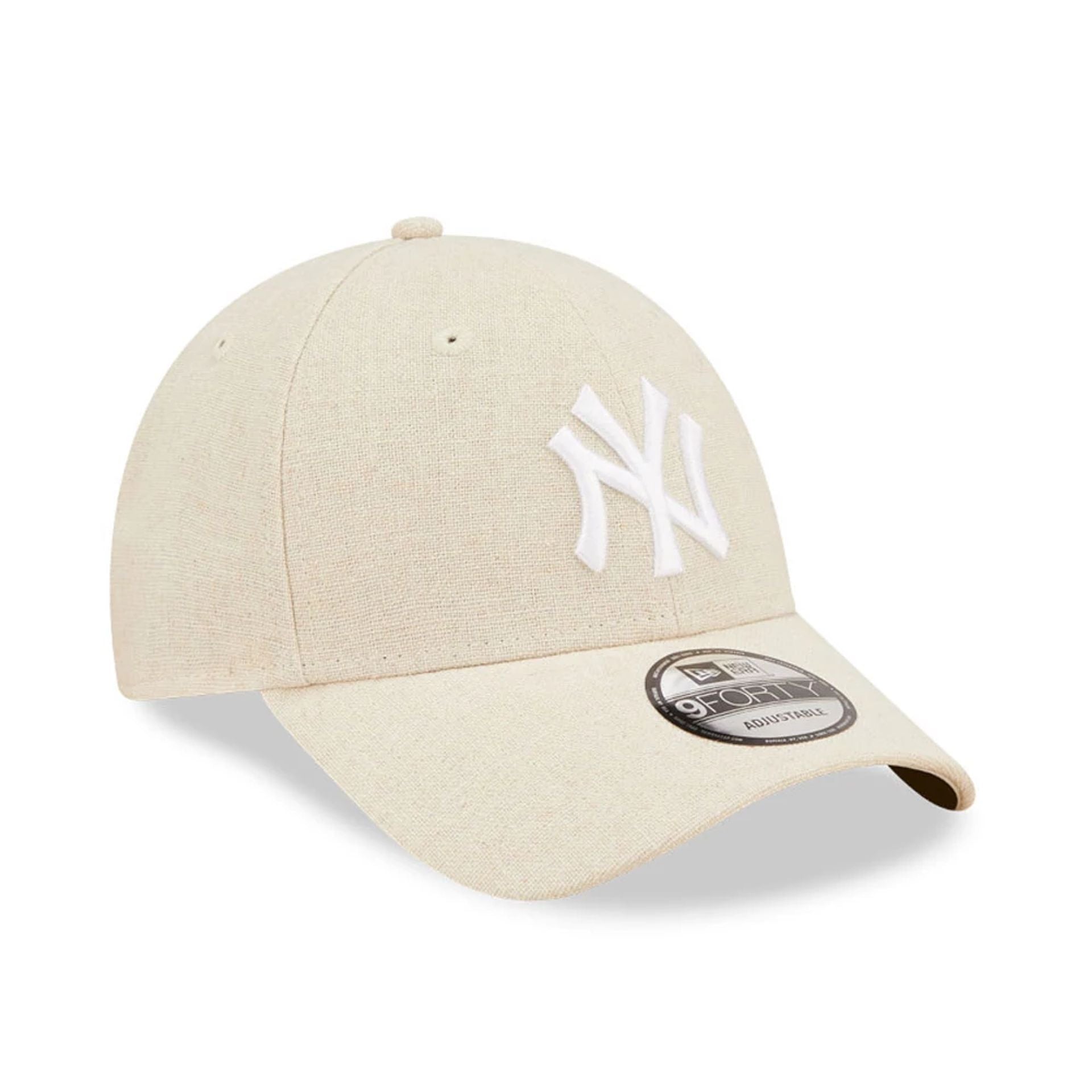 This is a New York Yankees Linen Cream 9FORTY Adjustable Cap 3