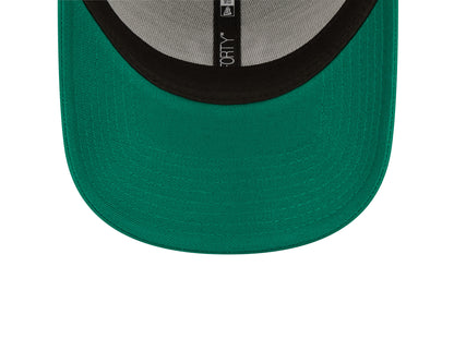 This is a New York Yankees Womens League Essential Green 9FORTY Adjustable Cap 5