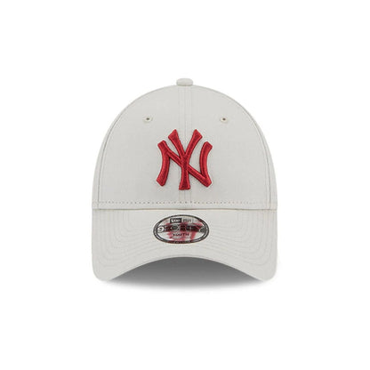 This is a Youth MLB League Essential New York Yankees Cream 9FORTY Cap 2