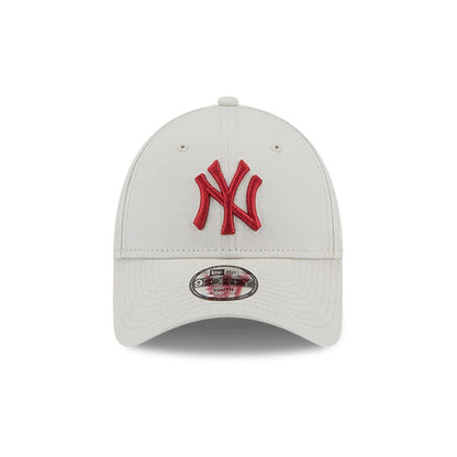 This is a Youth MLB League Essential New York Yankees Cream 9FORTY Cap 2