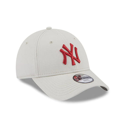 This is a Youth MLB League Essential New York Yankees Cream 9FORTY Cap 3
