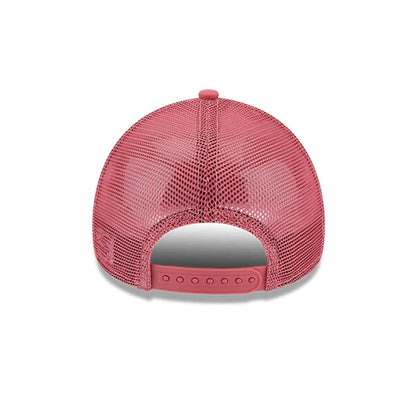 This is a Youth MLB League Essential New York Yankees Pink 9FORTY Trucker Cap 4