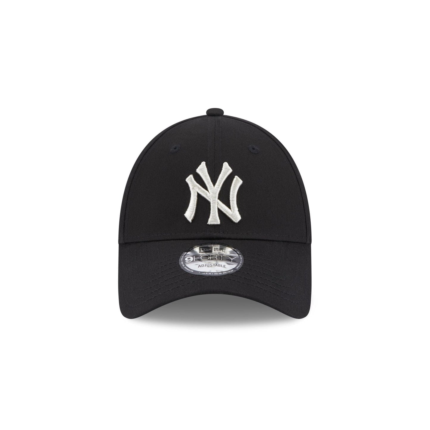 This is a New York Yankees Metallic Logo Womens Black 9FORTY Adjustable Cap 2