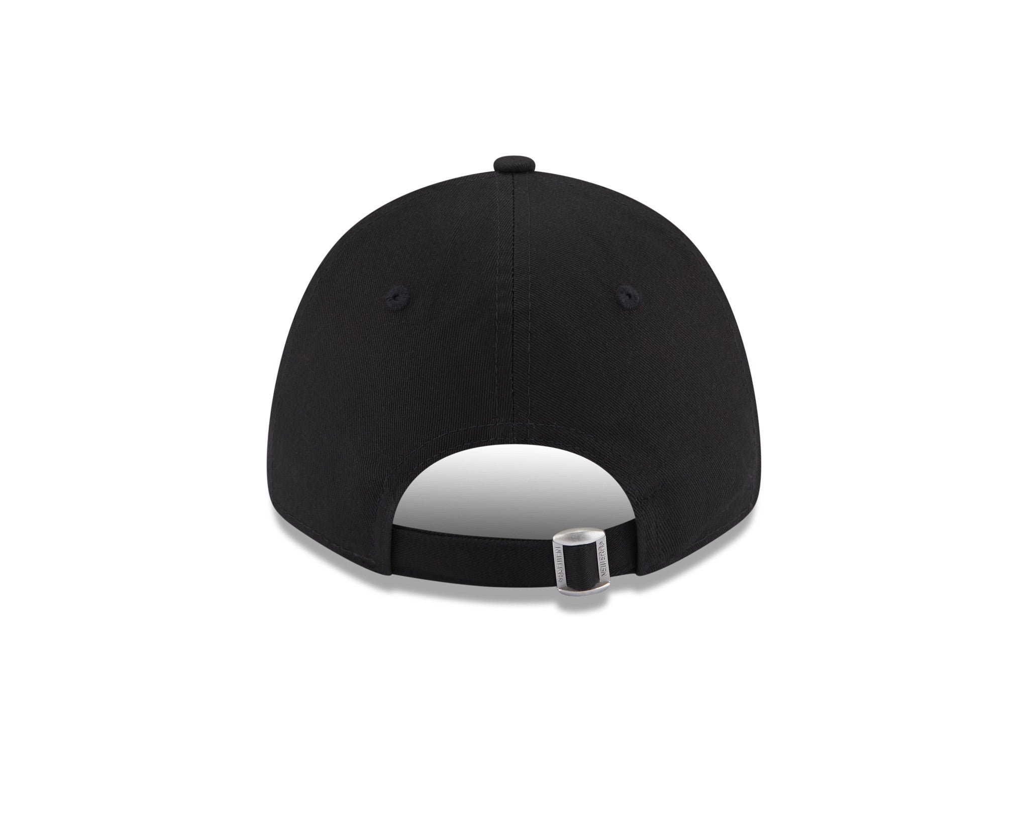 This is a New York Yankees Metallic Logo Womens Black 9FORTY Adjustable Cap 4
