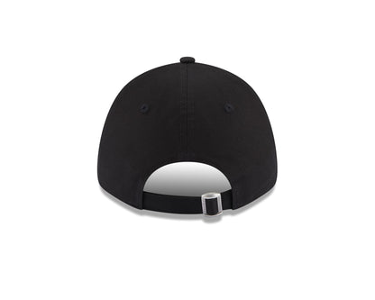 This is a New York Yankees Metallic Logo Womens Black 9FORTY Adjustable Cap 4