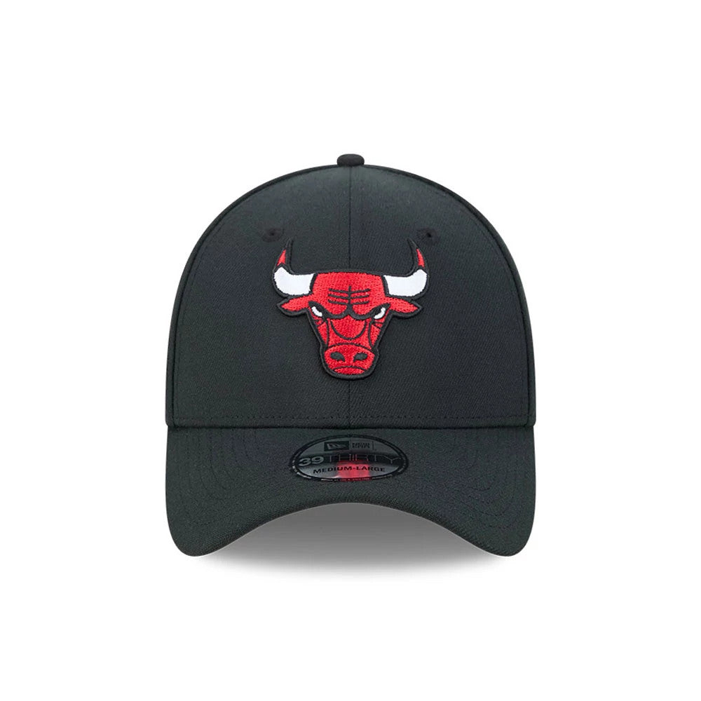 Pictured is this NBA Evergreen Chicago Bulls 39THIRTY Stretch Fit cap in black. 2