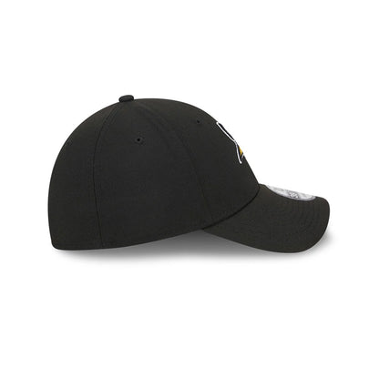 Pictured is this NFL Evergreen Minnesota Vikings 39THIRTY Stretch Fit cap in black. 6