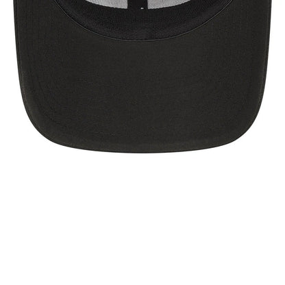 Pictured is this NFL Evergreen Las Vegas Raiders 39THIRTY Stretch Fit cap in black. 7