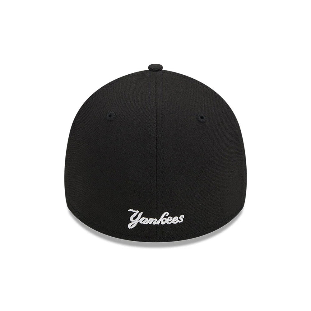 Pictured is this MLB Evergreen New York Yankees 39THIRTY Stretch Fit cap in black. 4