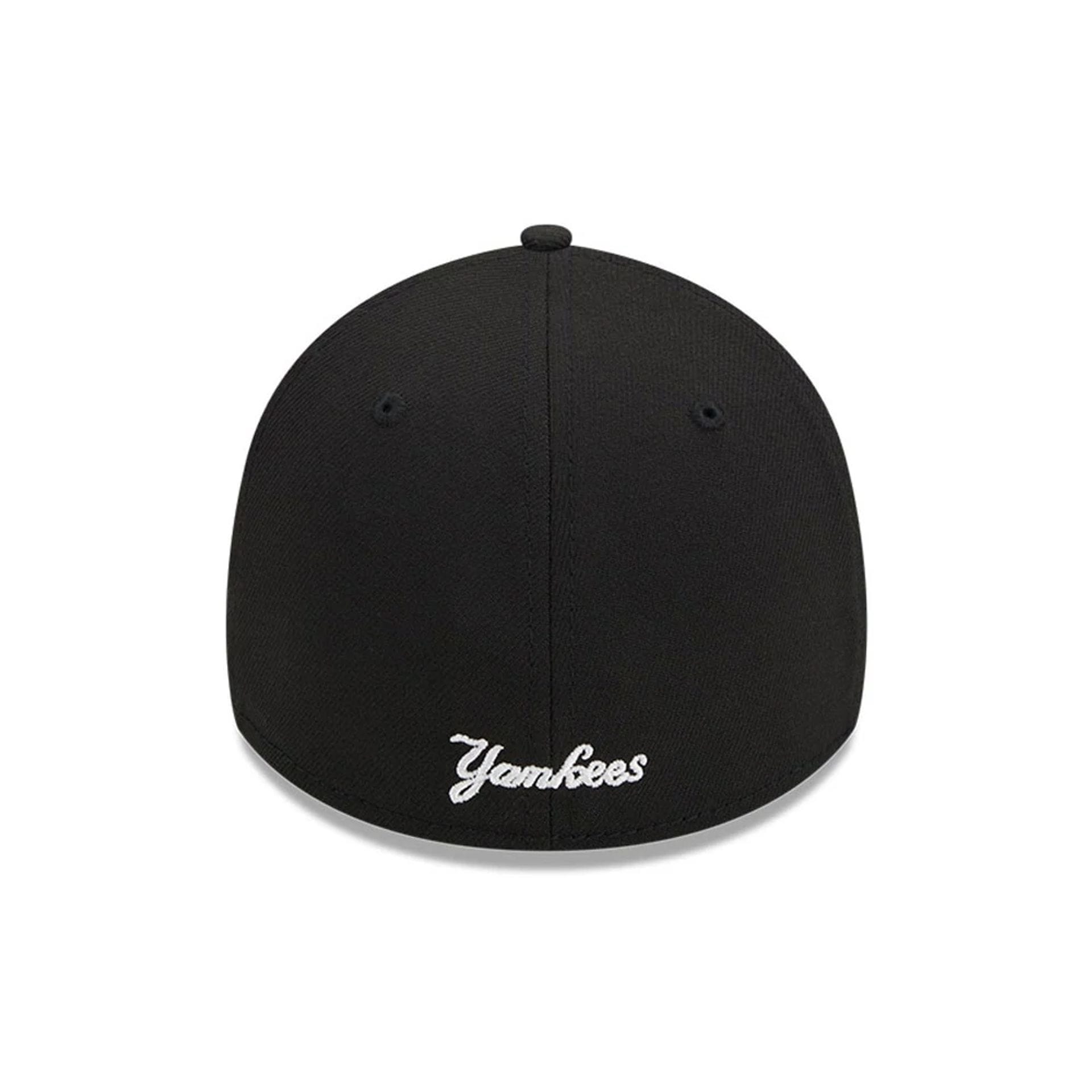 Pictured is this MLB Evergreen New York Yankees 39THIRTY Stretch Fit cap in black. 4