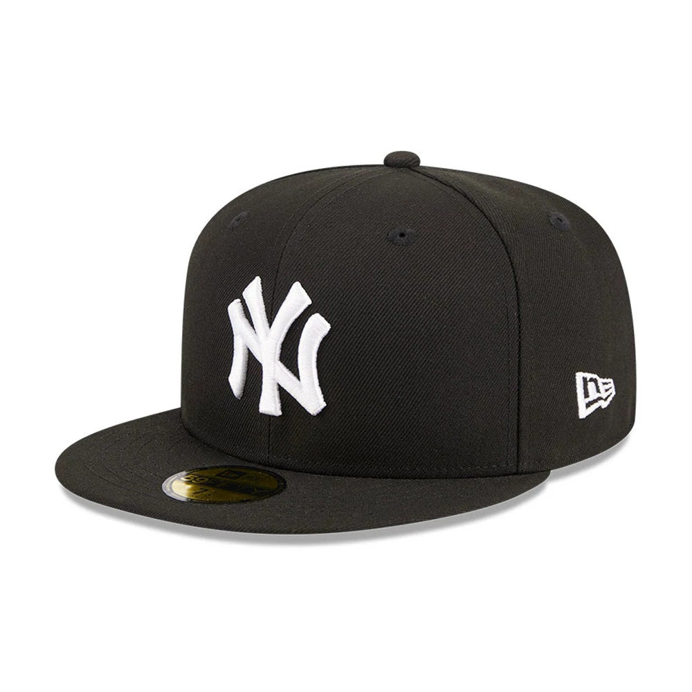Pictured is this MLB Evergreen New York Yankees 59FIFTY Fitted cap in black. 4